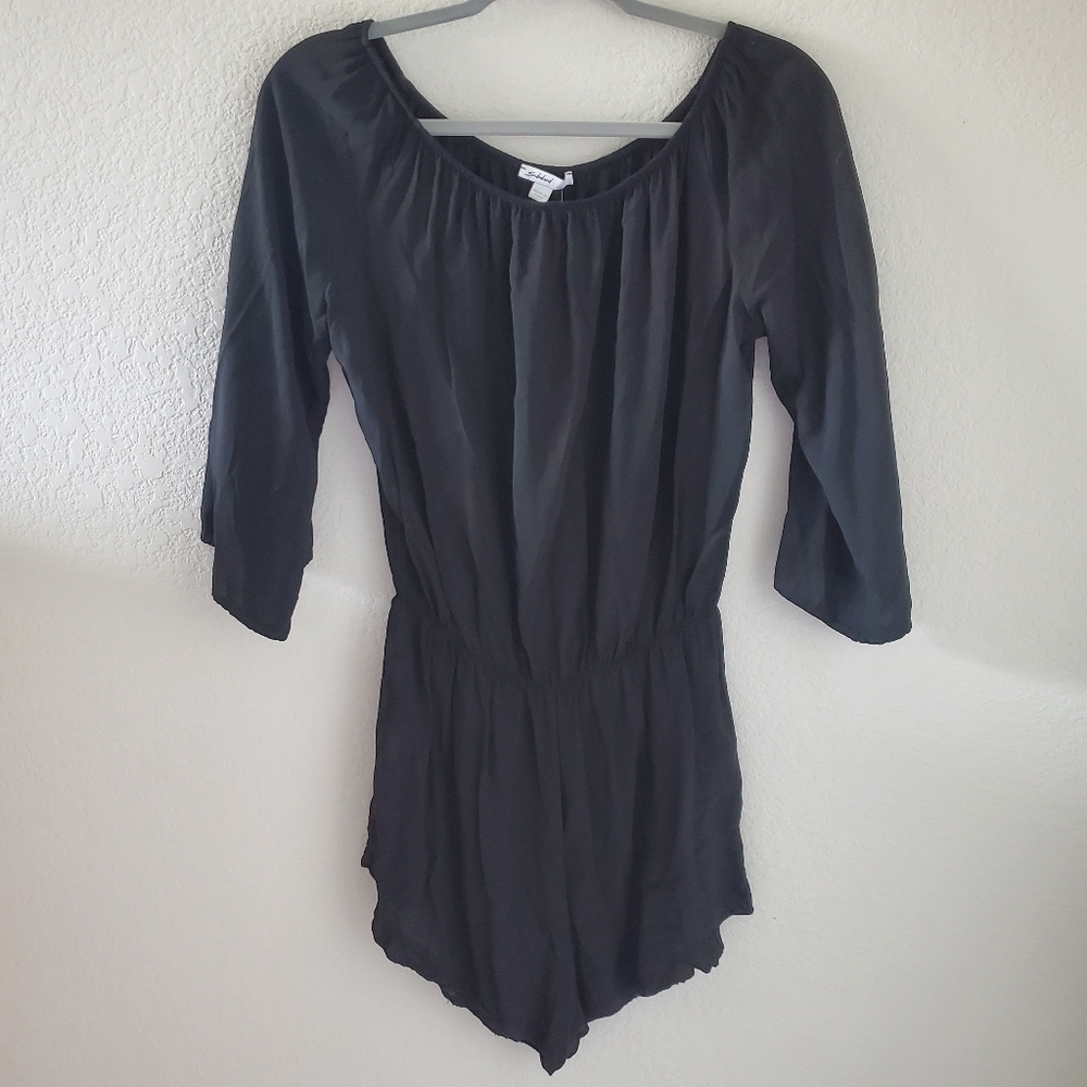 Subdued black cinched waist basic romper NWT